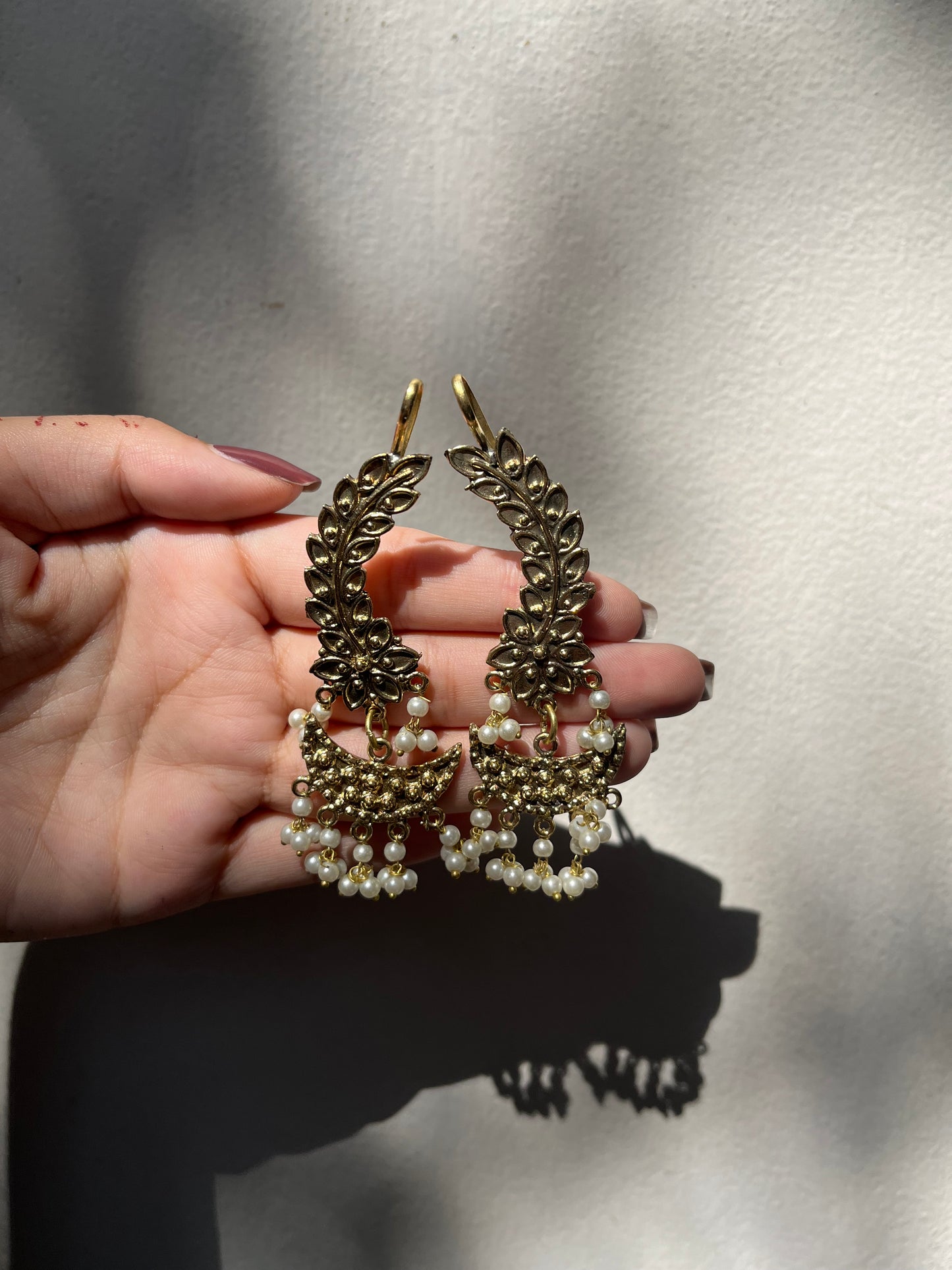 Golden earcuffs