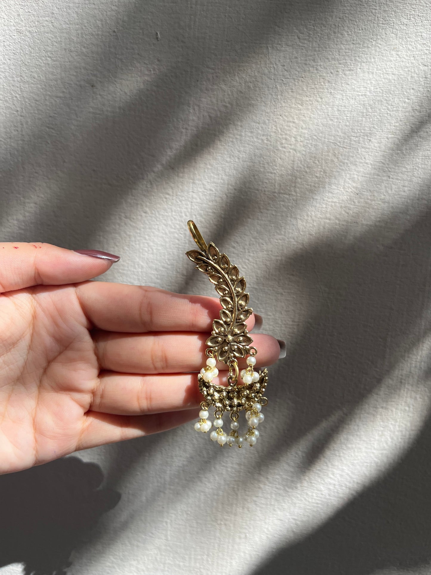 Golden earcuffs