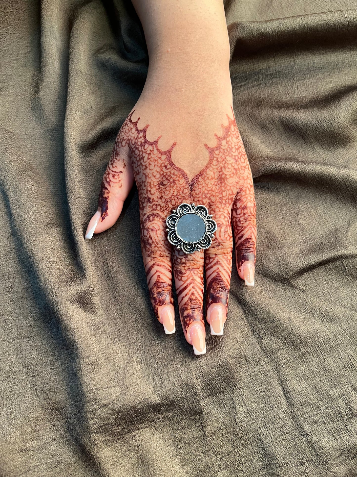 Flower mirror ring