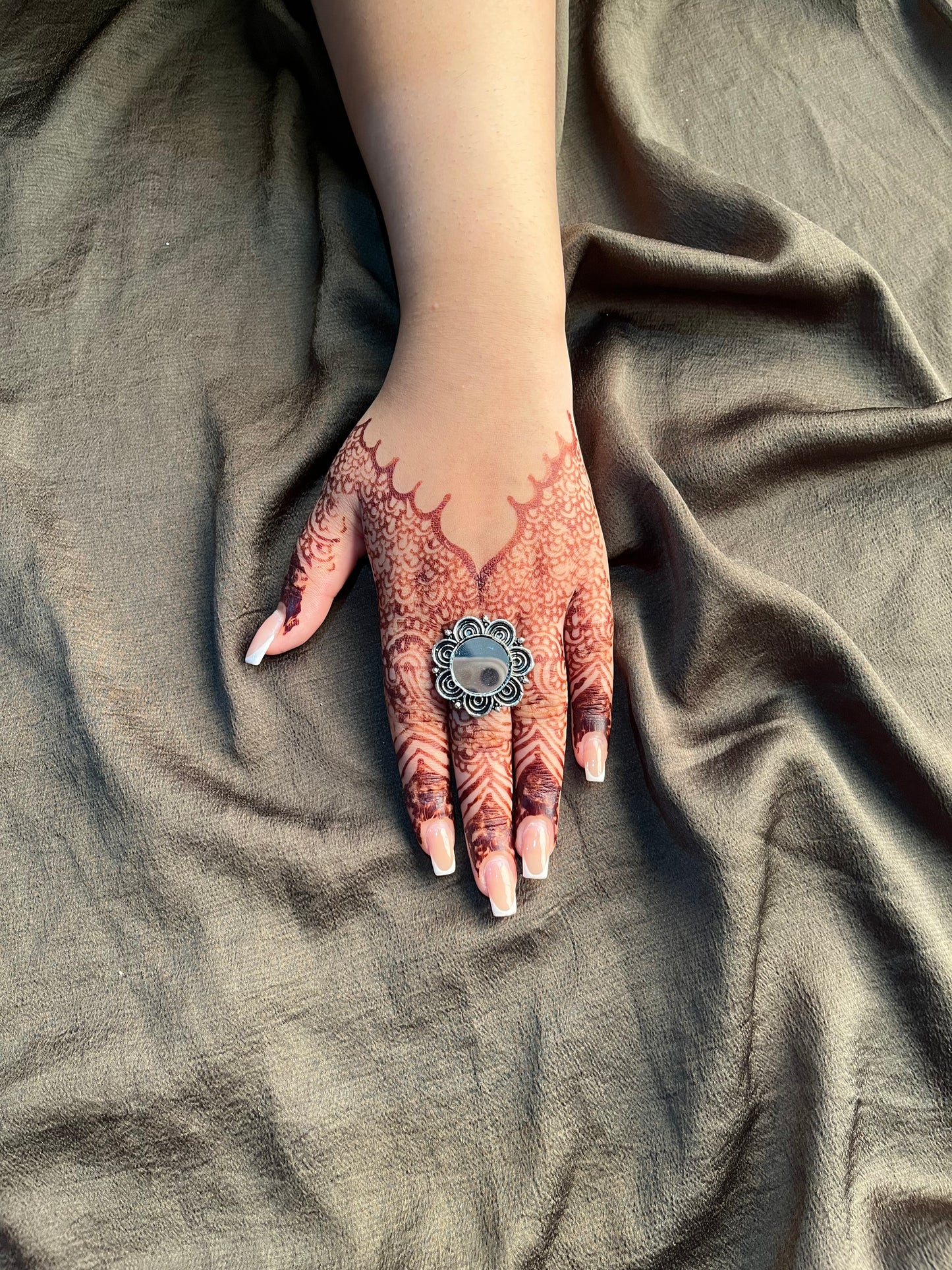 Flower mirror ring