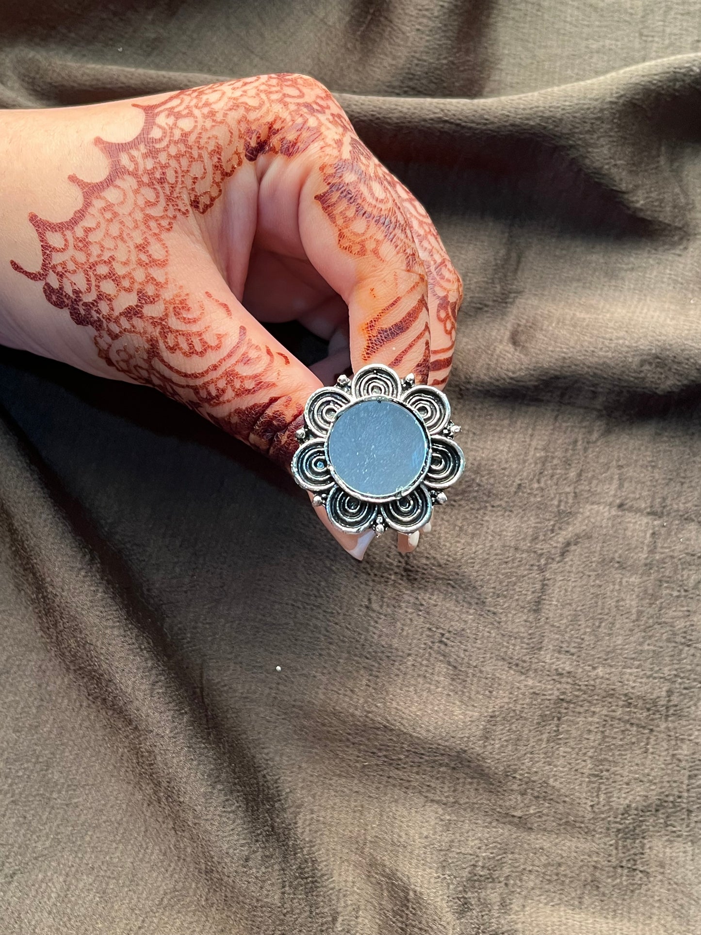 Flower mirror ring