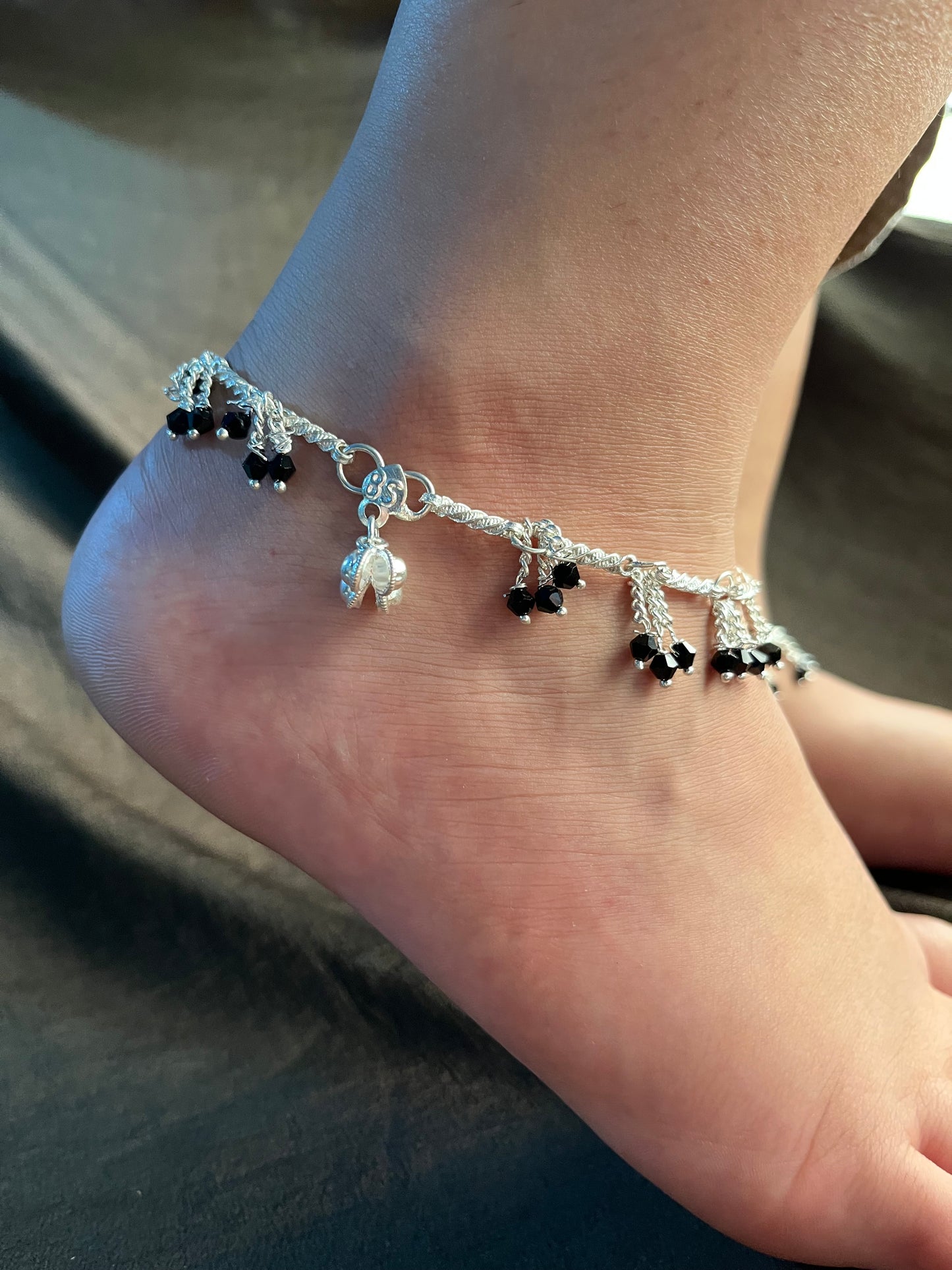 black latkan anklet (single piece)