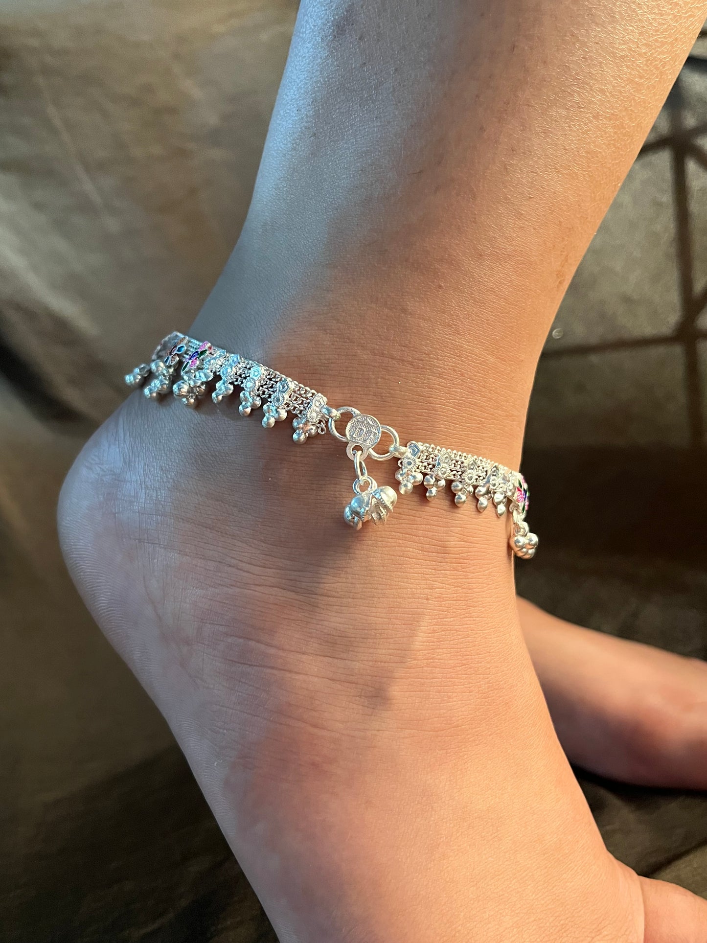 Coloured flower anklet (single piece)