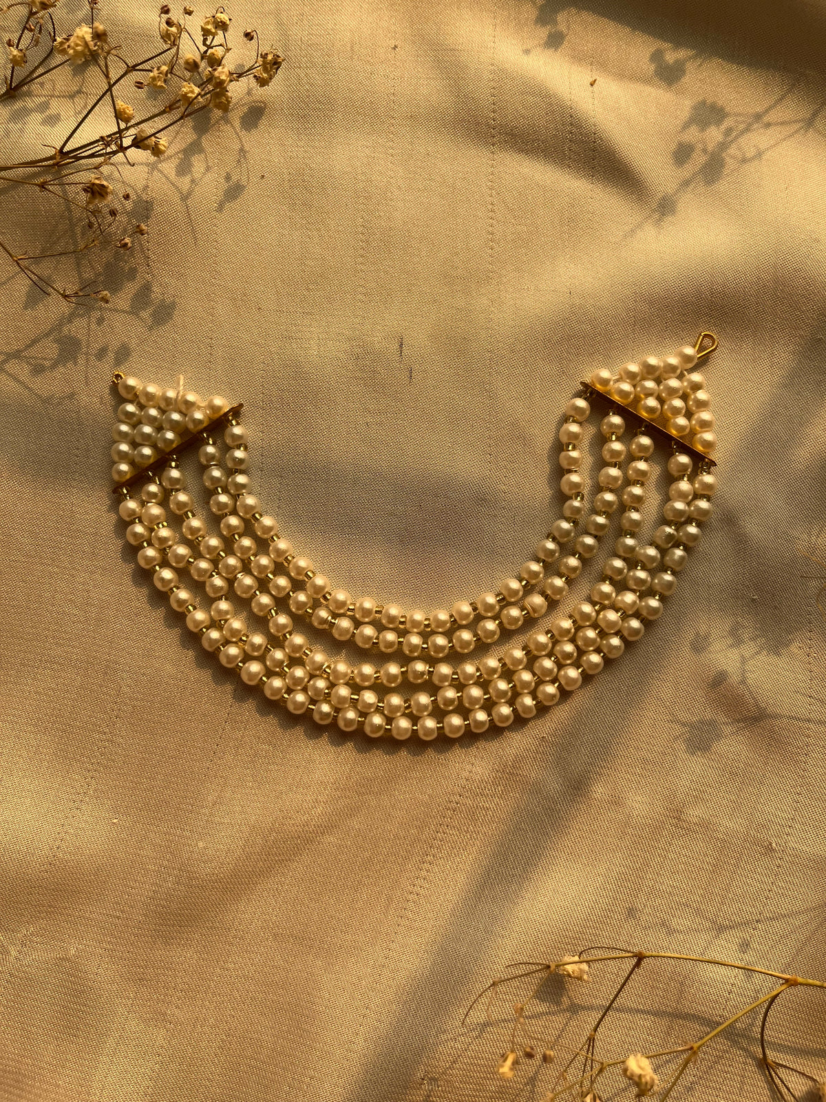 white pearl sahare