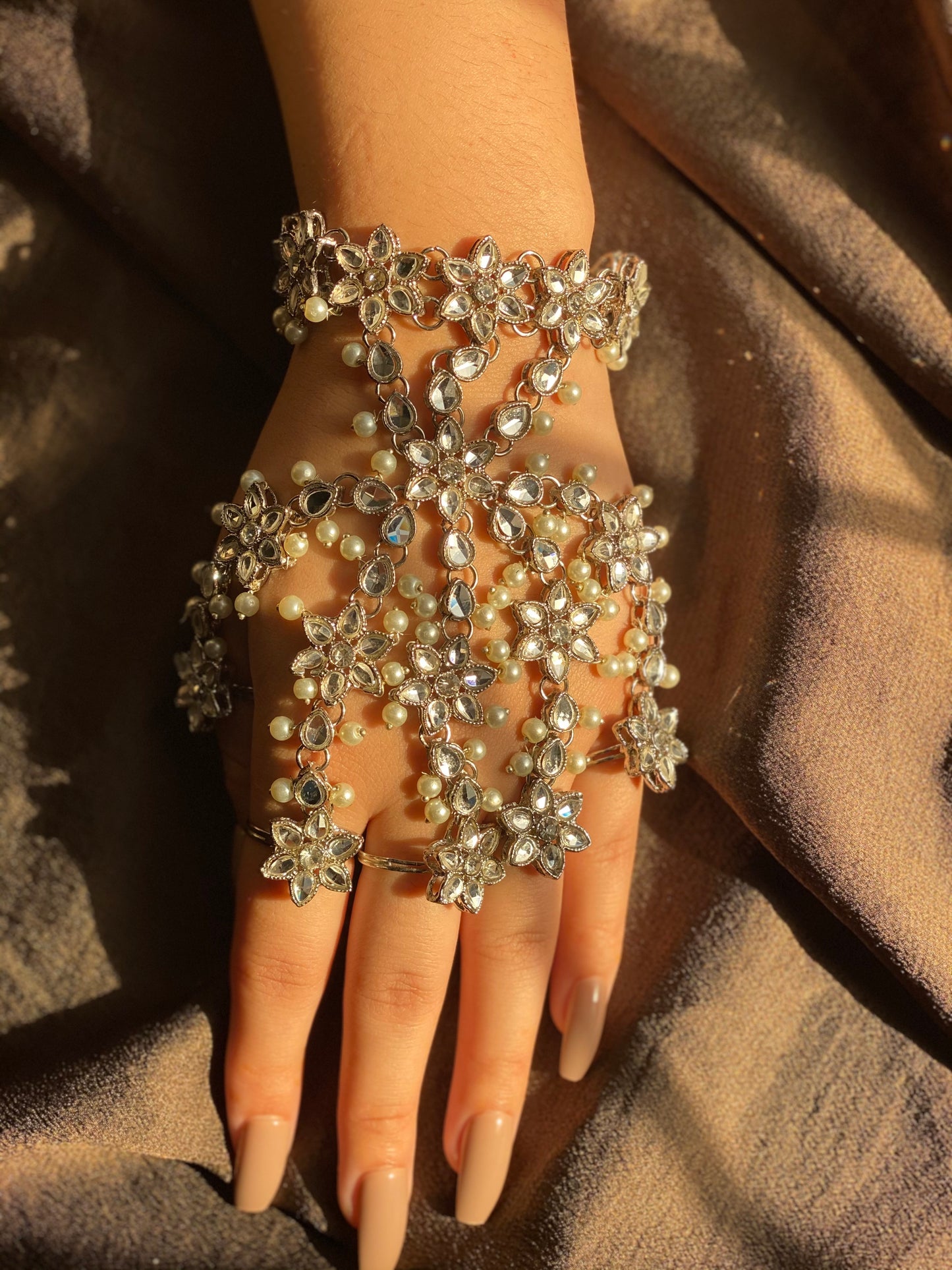 Silver hath phool (single piece)