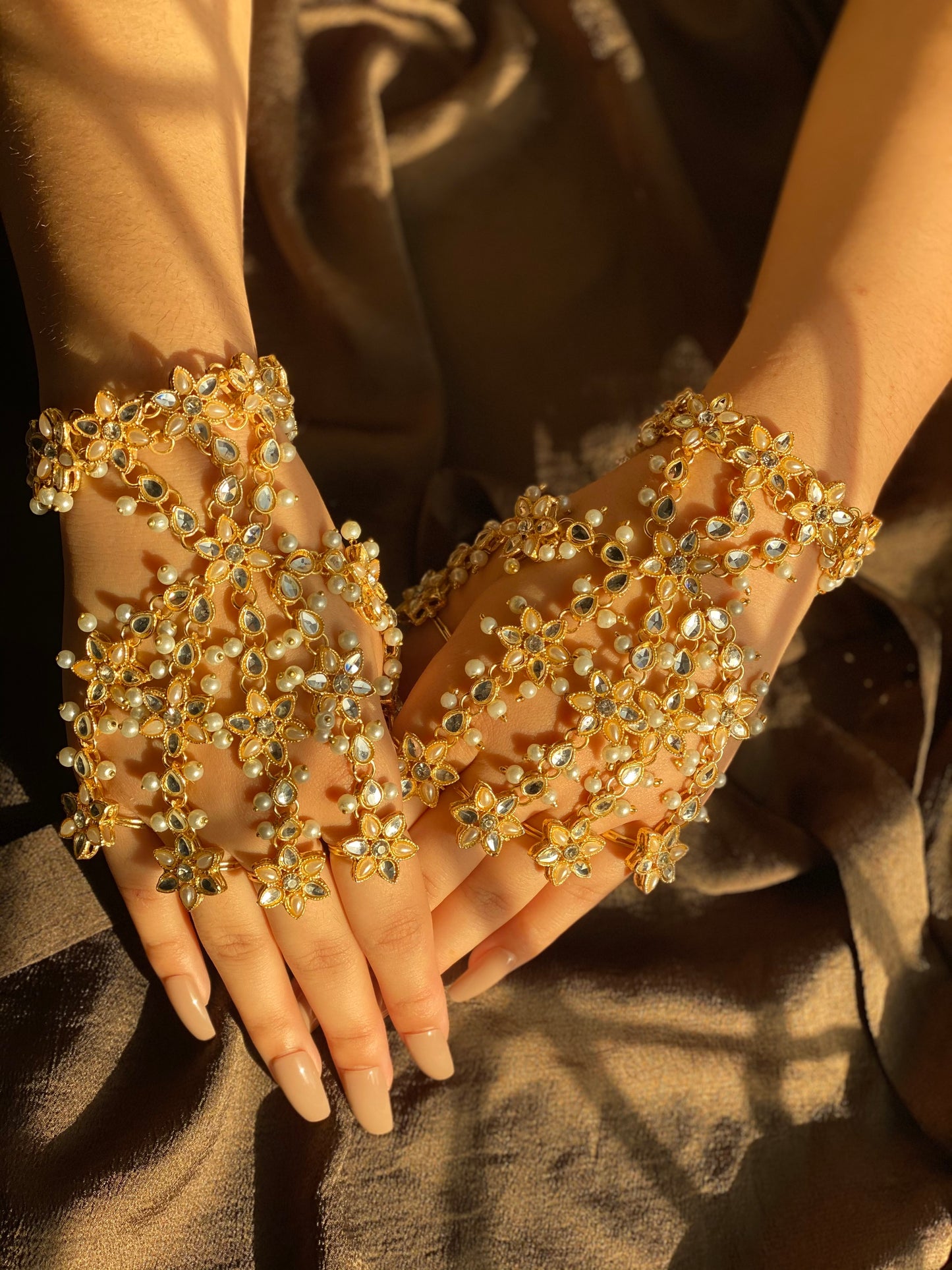 Golden Hath phool (single piece)