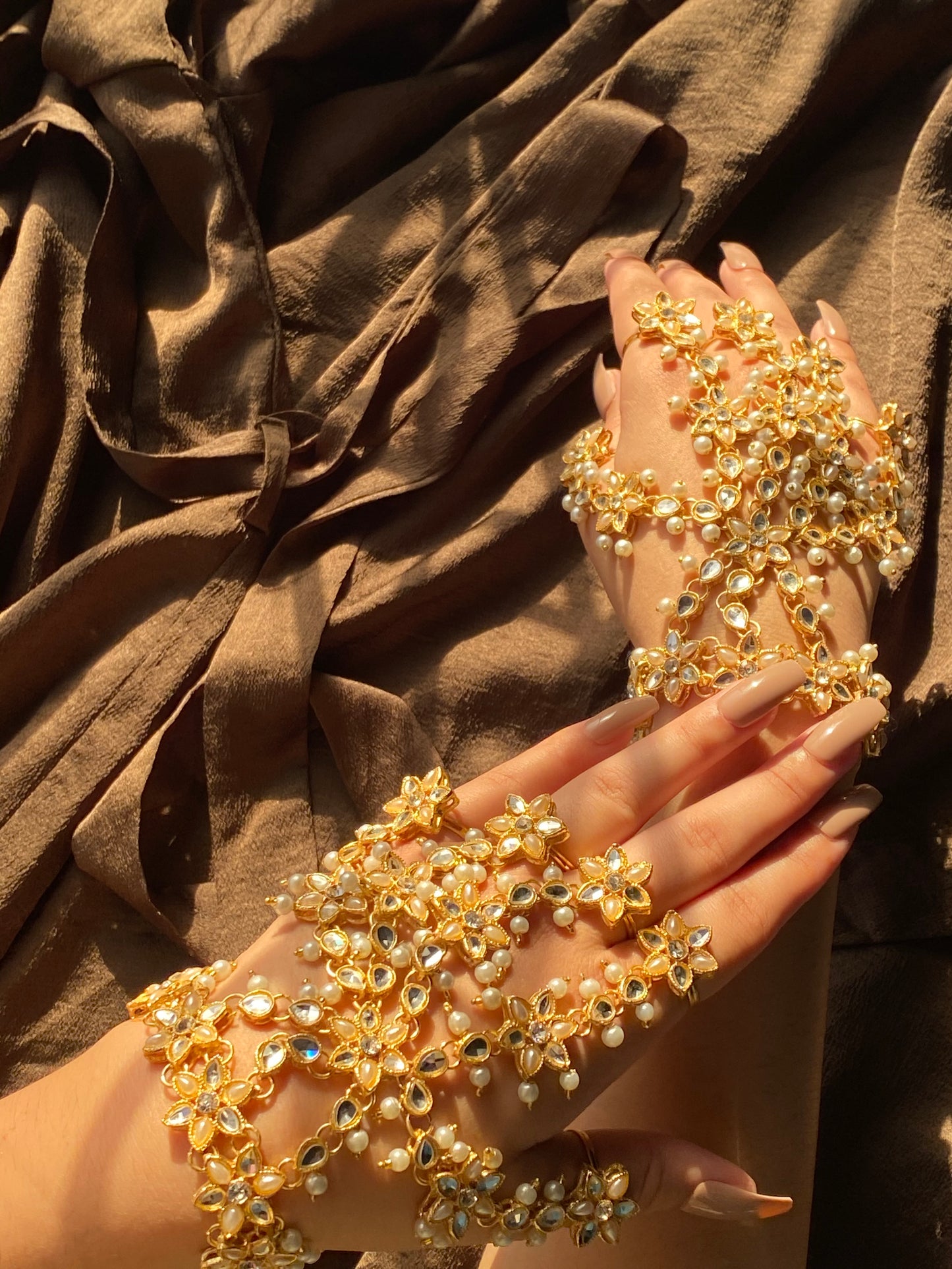 Golden Hath phool (single piece)