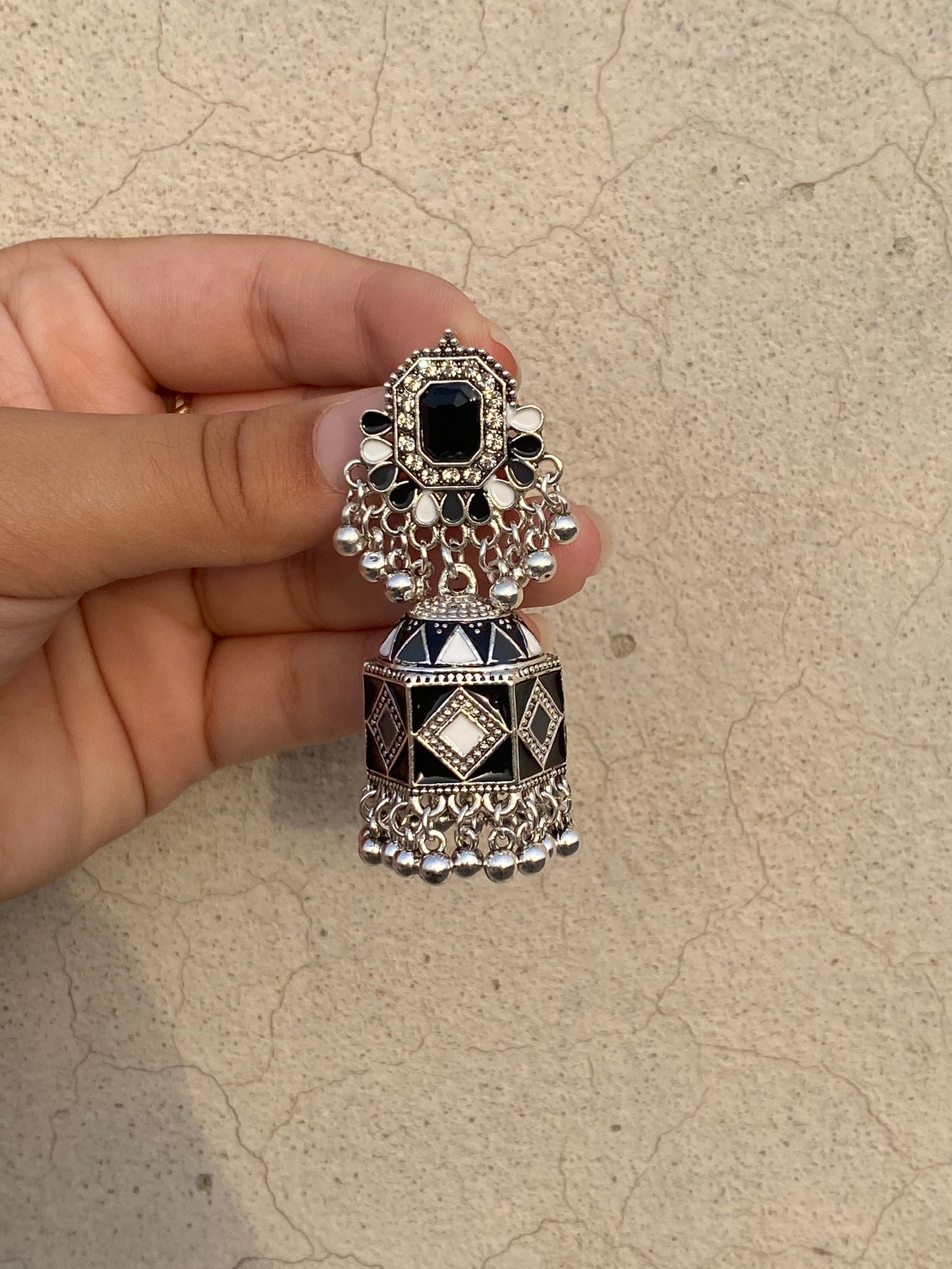 Black stoned jhumkay