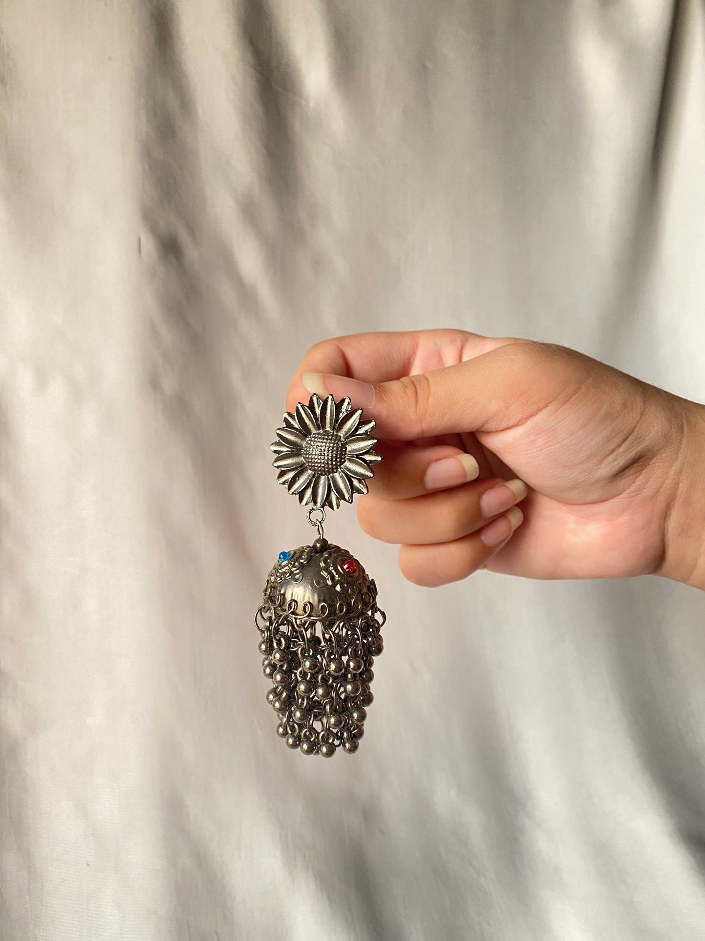 Rumi jhumkay