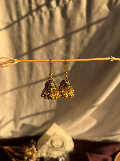 Golden jhumkay