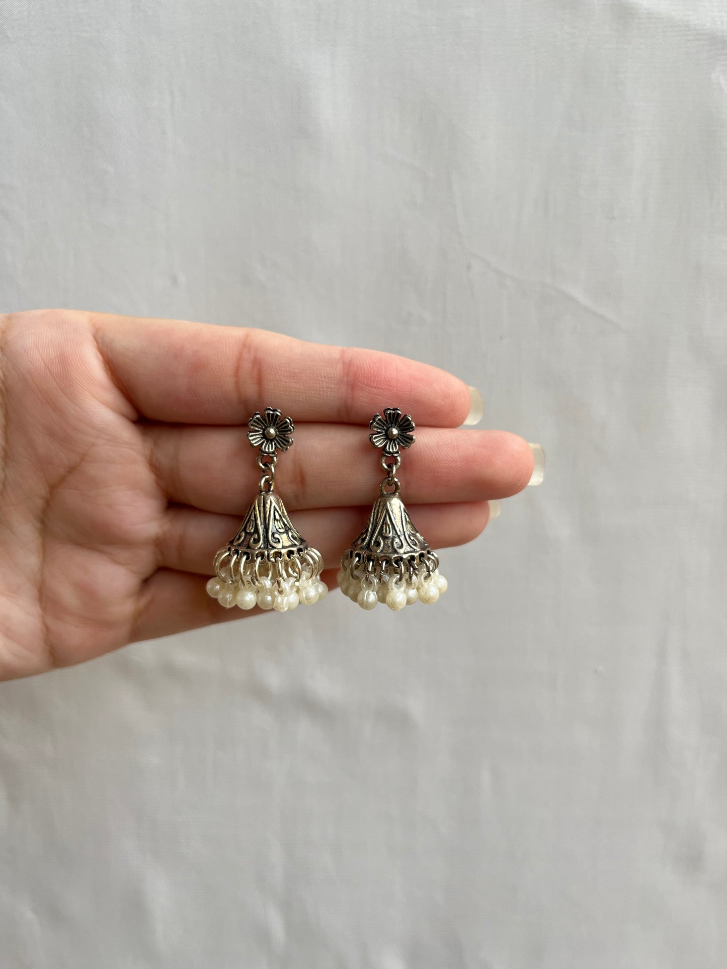 Silver jhumki