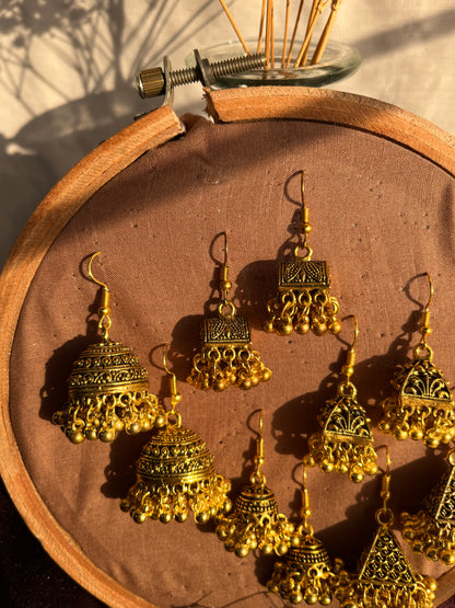 Golden jhumkay