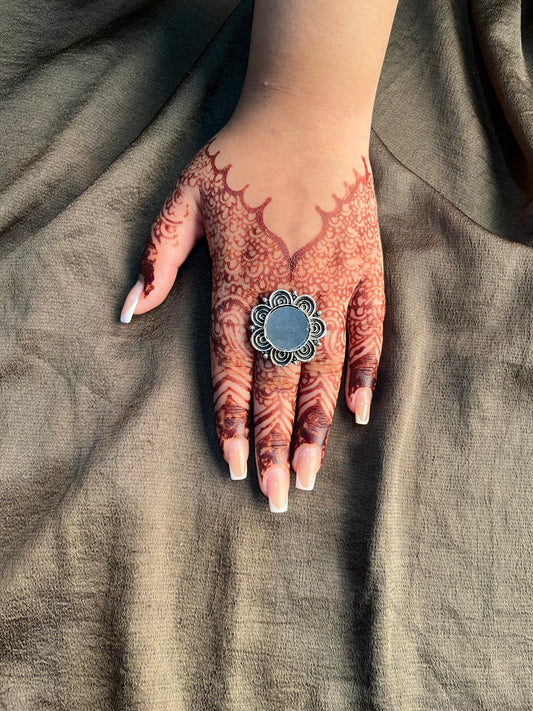 Flower mirror ring