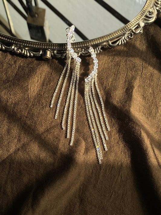 Silver Dangling Earpieces