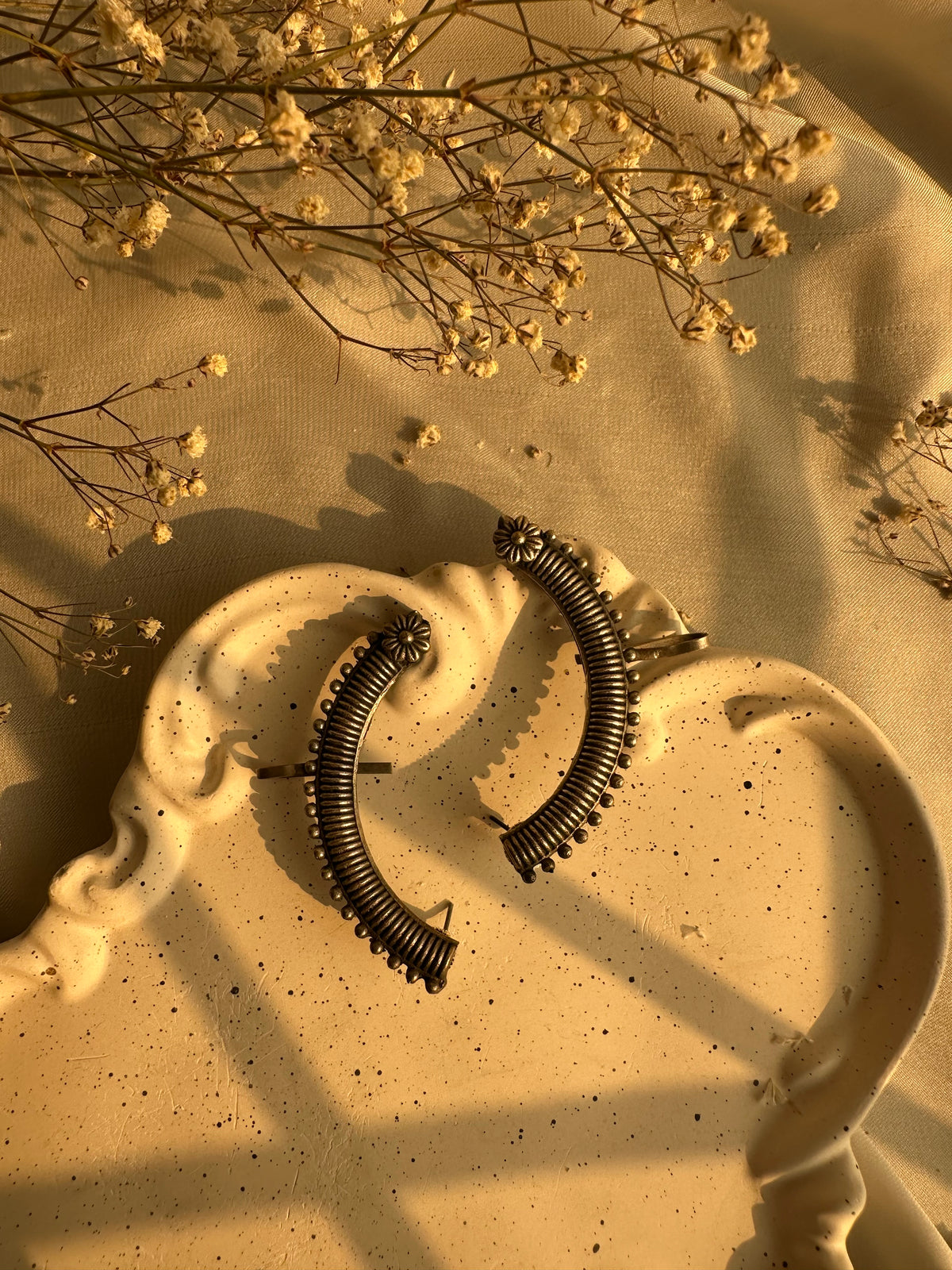Pehlu Earcuffs
