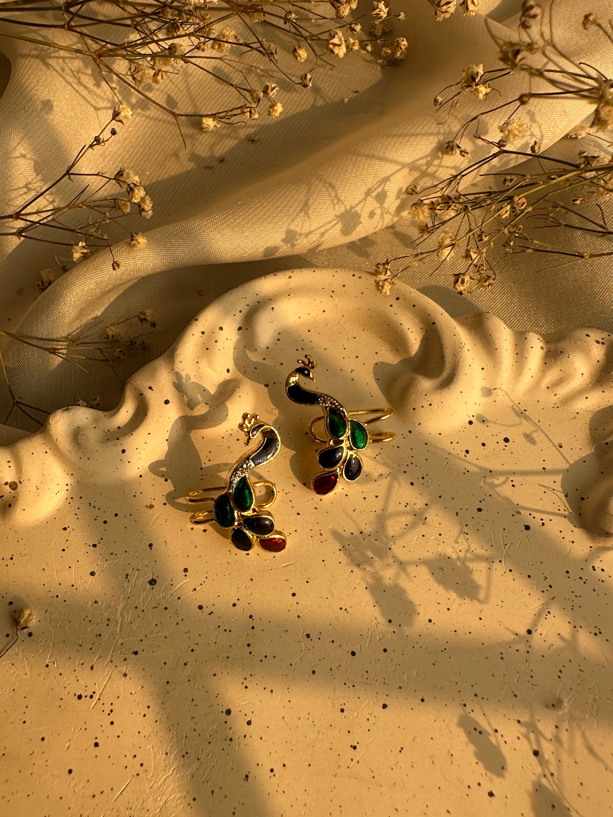 Dastaan Earcuffs