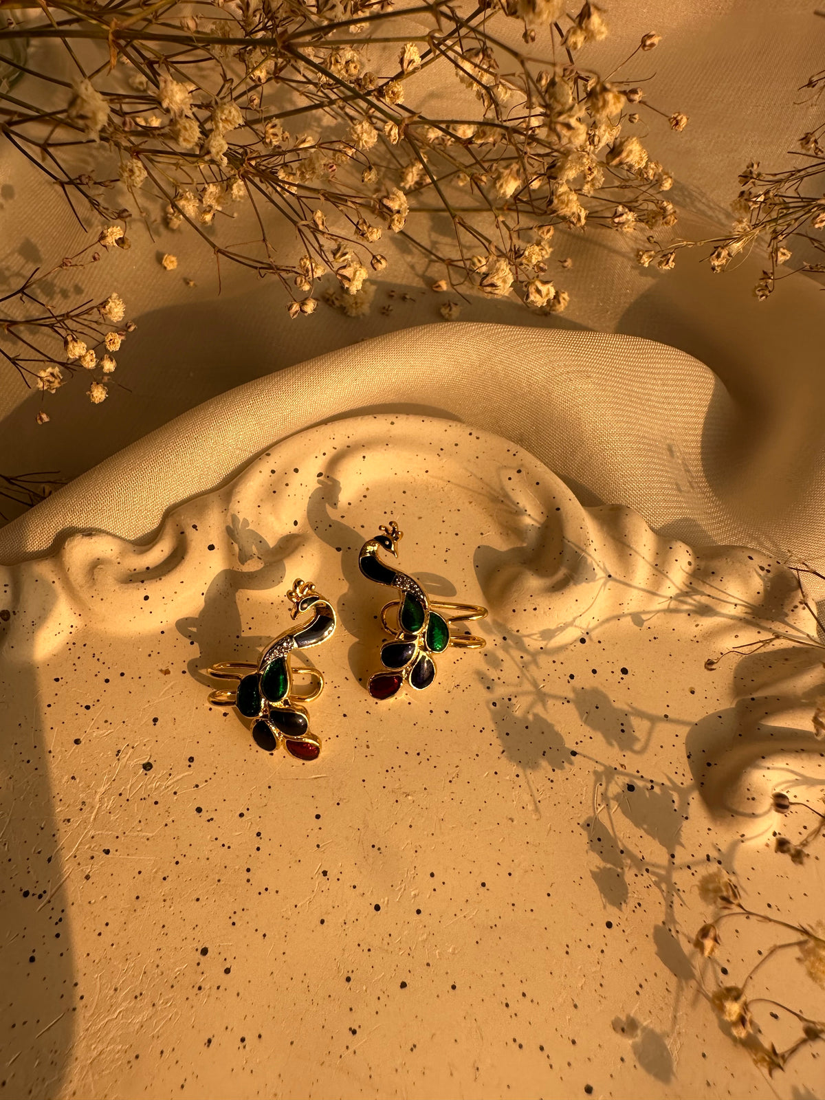 Dastaan Earcuffs