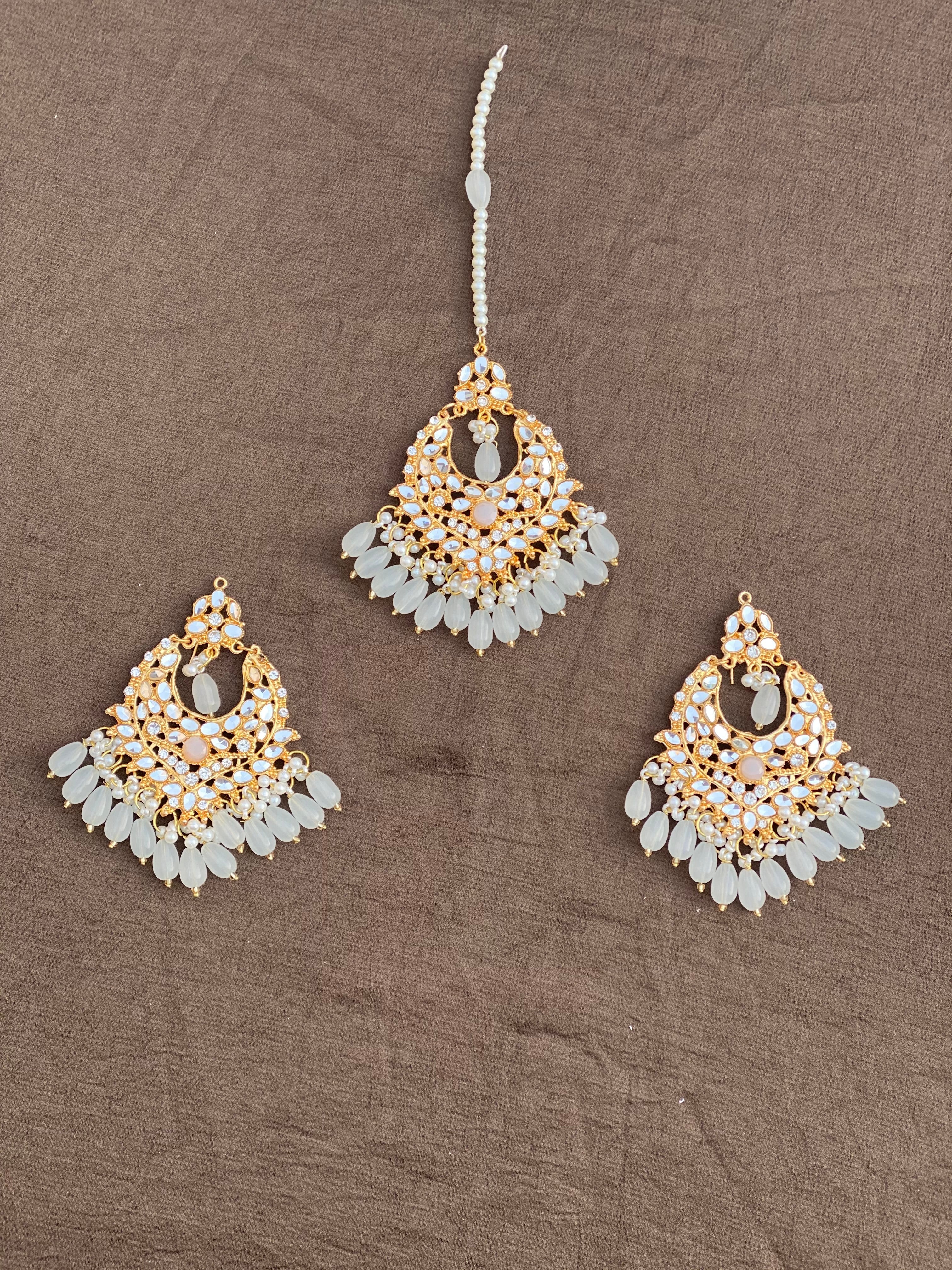 Amazon.com: Bindhani Necklace, Earrings & Headpeice Tikka Set Crafted By  Indian For Women: Clothing, Shoes & Jewelry